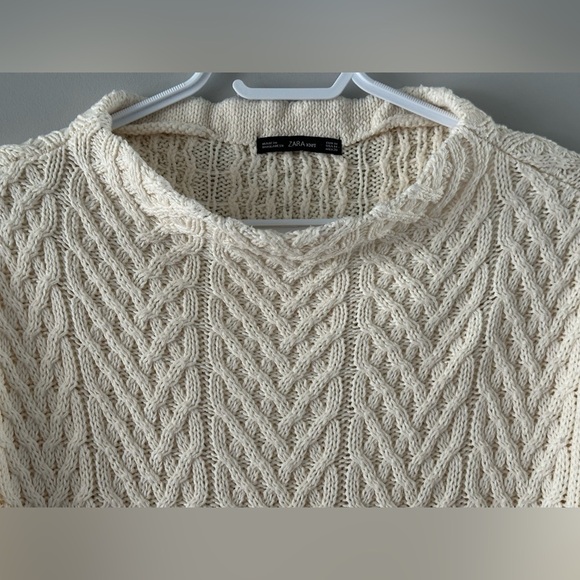 ⭐️Like New⭐️ Zara: Women’s Cable Knit Sweater- Size Medium - Picture 4 of 9